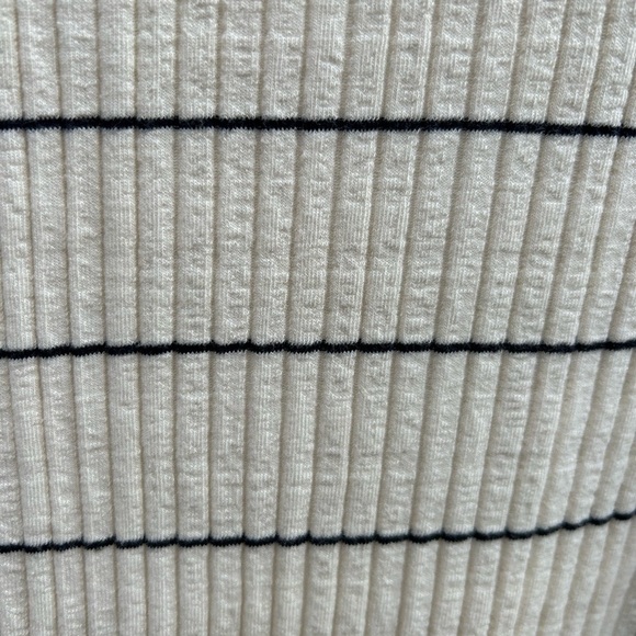 Vince Ribbed Striped Tee, Large - Picture 4 of 7